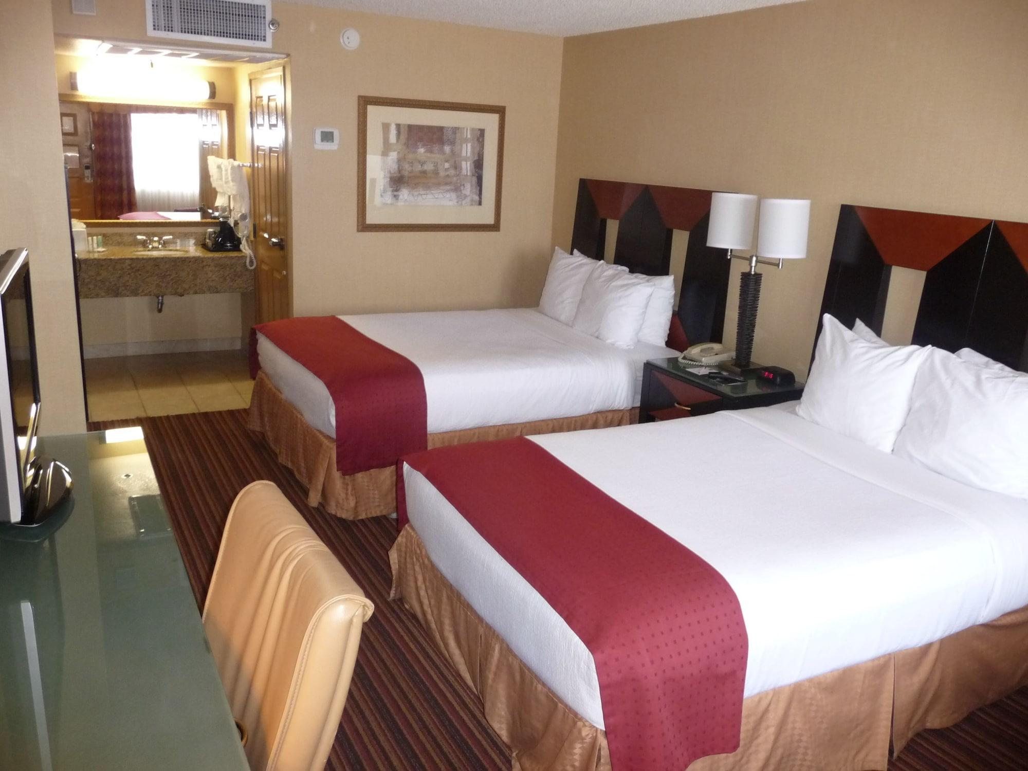 Ramada By Wyndham San Diego National City Buitenkant foto