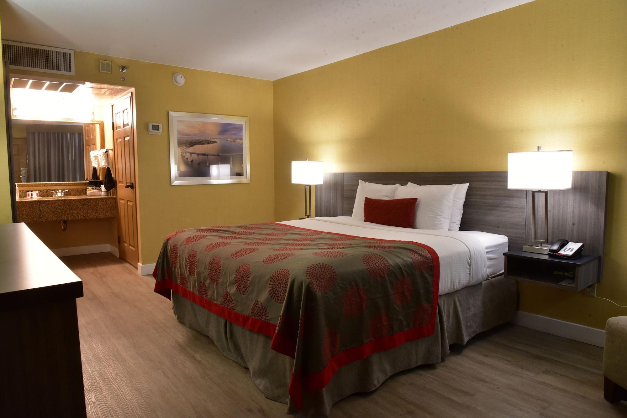 Ramada By Wyndham San Diego National City Buitenkant foto