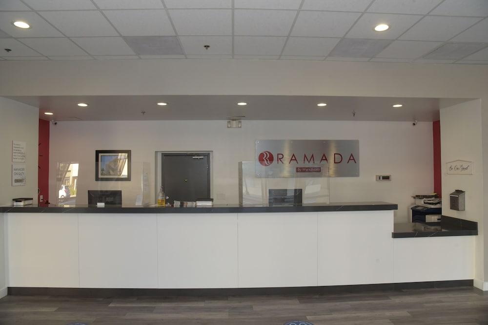 Ramada By Wyndham San Diego National City Buitenkant foto