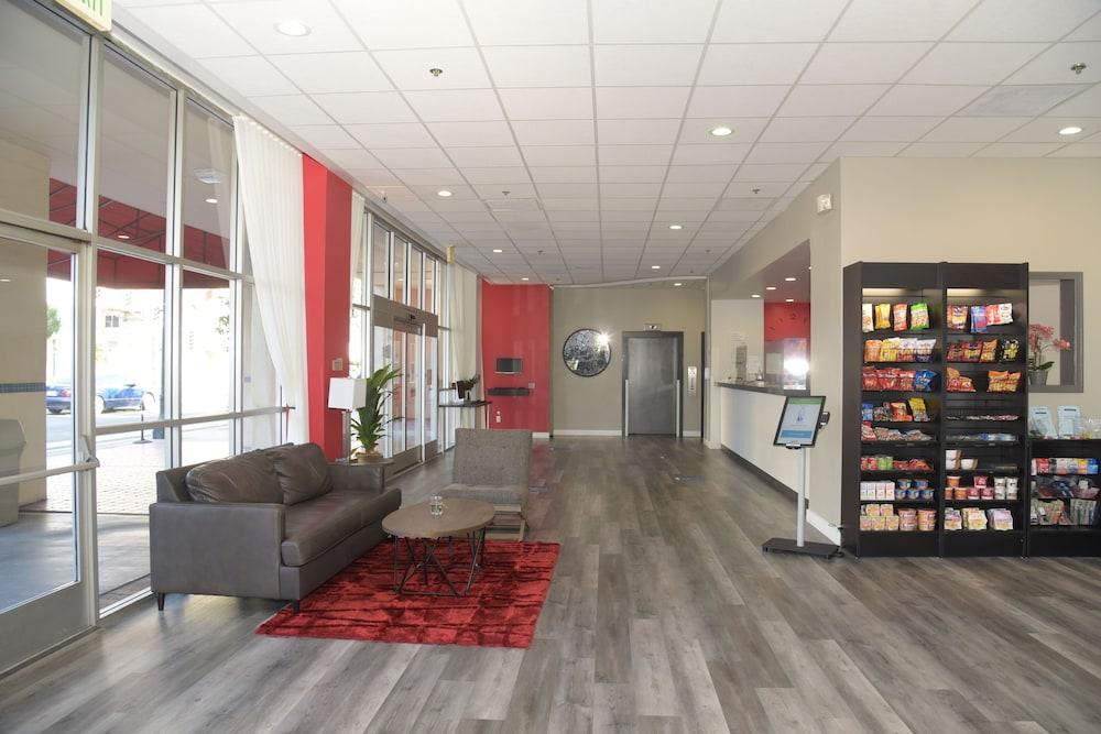 Ramada By Wyndham San Diego National City Buitenkant foto