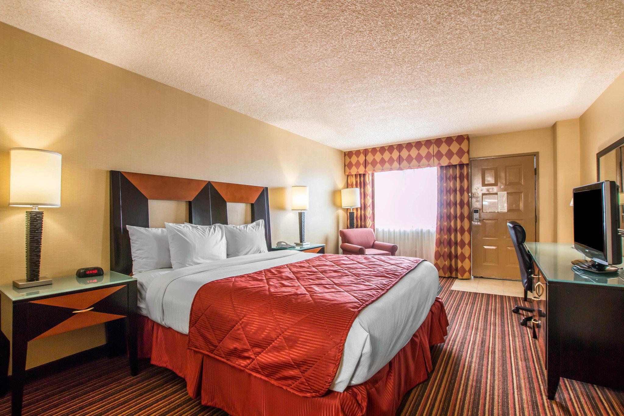 Ramada By Wyndham San Diego National City Buitenkant foto