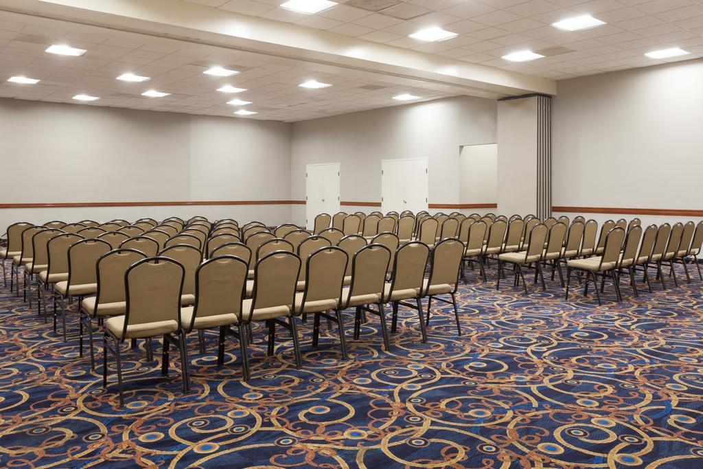 Ramada By Wyndham San Diego National City Buitenkant foto