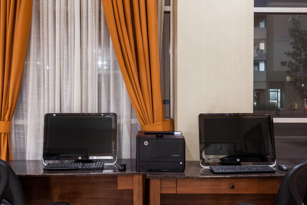 Ramada By Wyndham San Diego National City Buitenkant foto